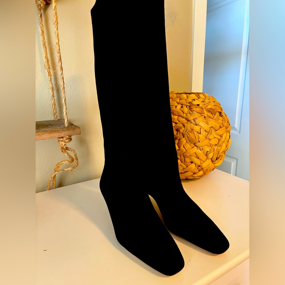 Ann Taylor Calf Kitten Heel Suede Boots